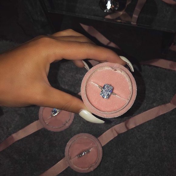 NEW 8 ct Radiant Cut 925 Silver Diamond Ring - Picture 4 of 8